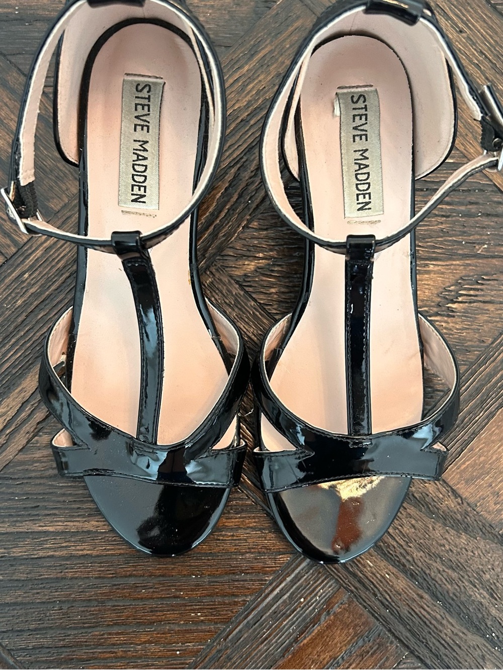 Steve Madden Jorincess Black Patent T-Strap Kitten Heels Size 3 Youth